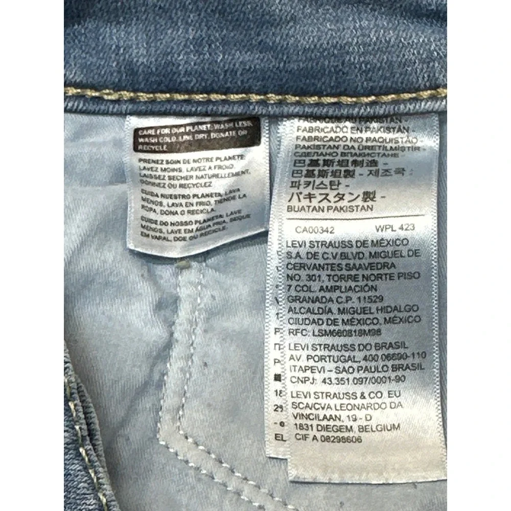 Levis 311 Shaping Skinny Jeans Womens‎ 33 Light Wash Blue Denim Stretch